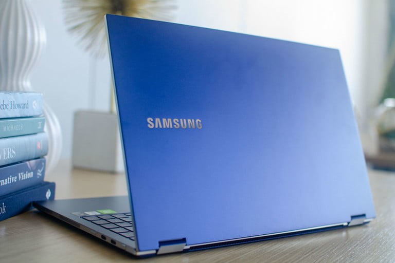 Samsung Dikabarkan Akan Meluncurkan Laptop Galaxy Book Pro Dengan Layar OLED.