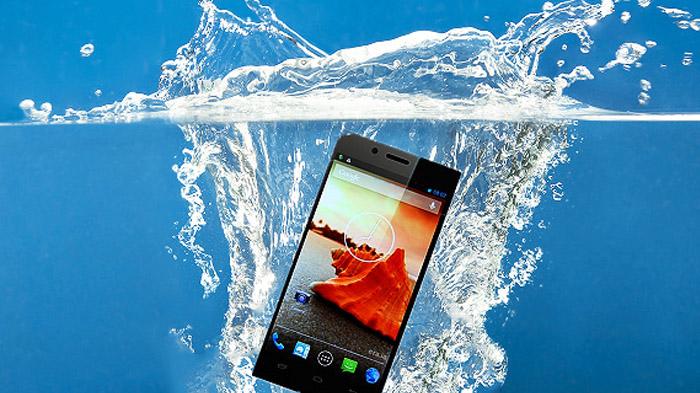Smartphonemu Terendam air?, Ini Cara Mengatasinya