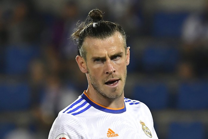 Gareth Bale Harus Menerima Cacian Fans Real Madrid Saat Menjalani Latihan !