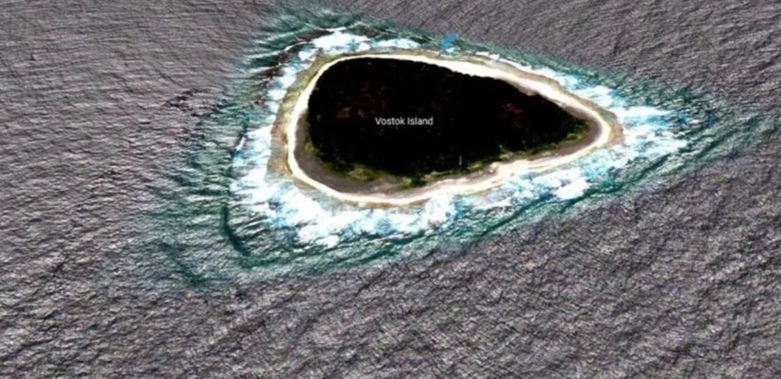 Black hole di samudera Pasifik Terlihat Lewat Google Maps