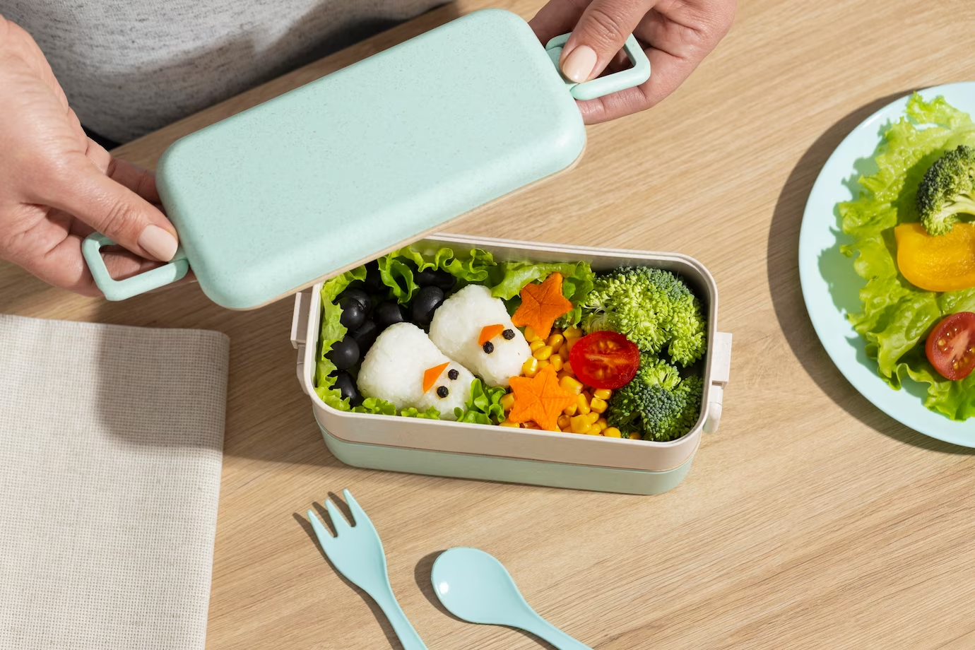 10 Rekomendasi Lunch Box Terbaik, Desain Minimalis Modern!