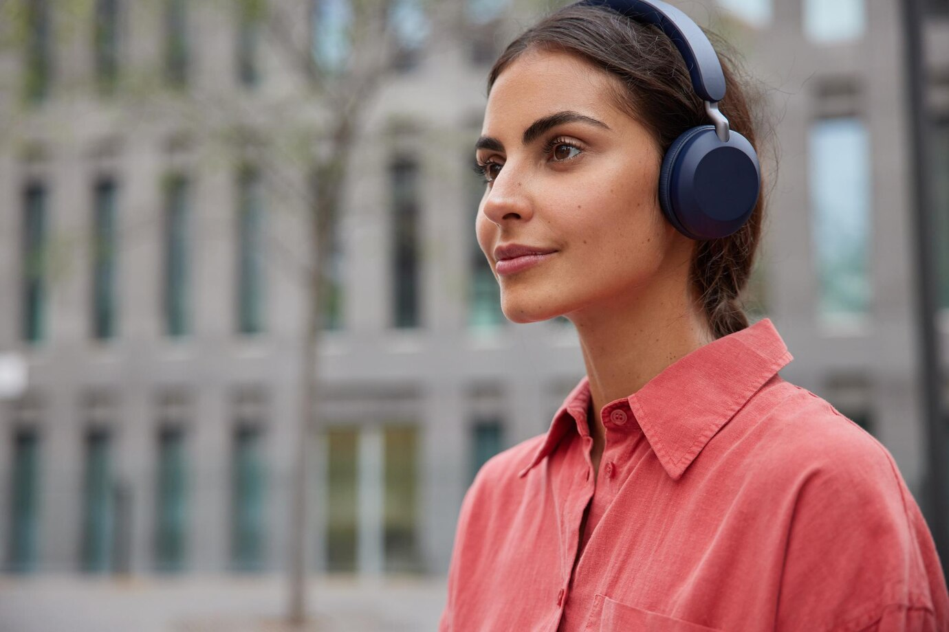 12 Rekomendasi Headset Bluetooth Terbaik, Suara Jernih!