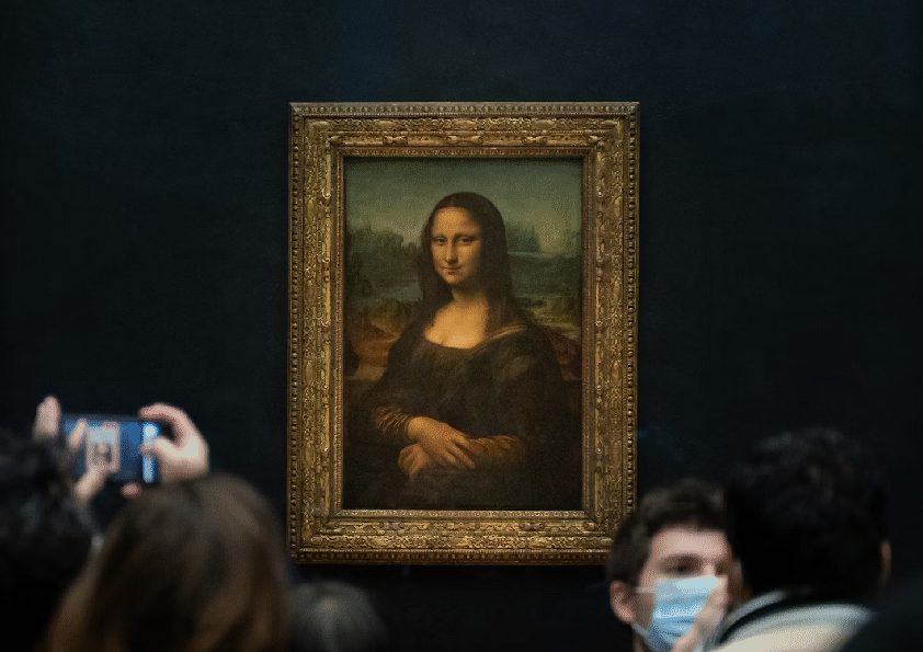 Lukisan Mona Lisa Karya Leonardo da Vinci Disiram Sup Oleh Pengunjuk Rasa!