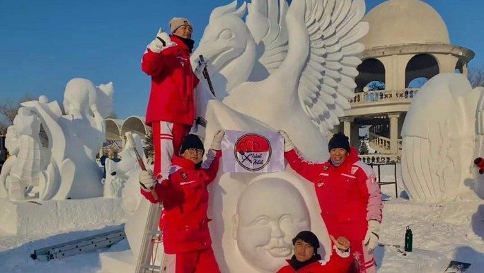 Seniman Bali Raih Gelar Juara Lomba Patung Salju Internasional di China!